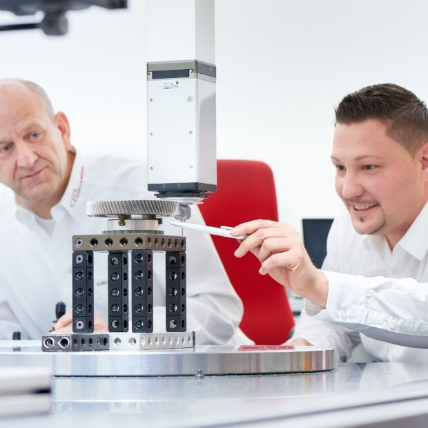 Schulung der Mitarbeiter an neuen Systemen der Messtechnik