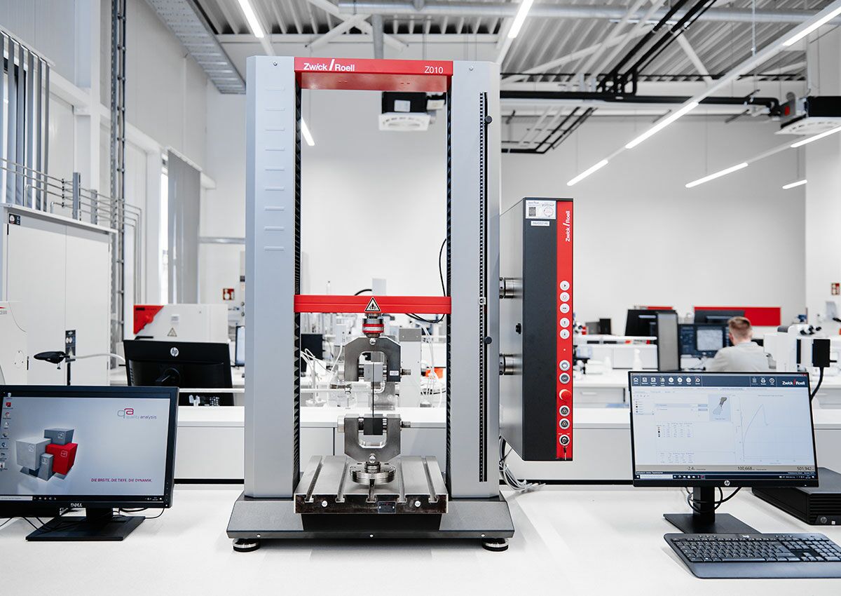 Tensile, compression and bending tests for analysing mechanical properties in materials testing