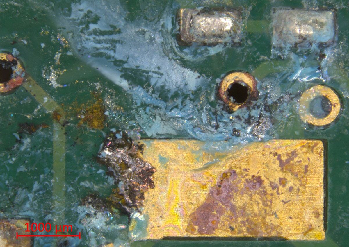 Untersuchung zu thermischen Schäden wie Heiß- und Schockrisse an Materialien