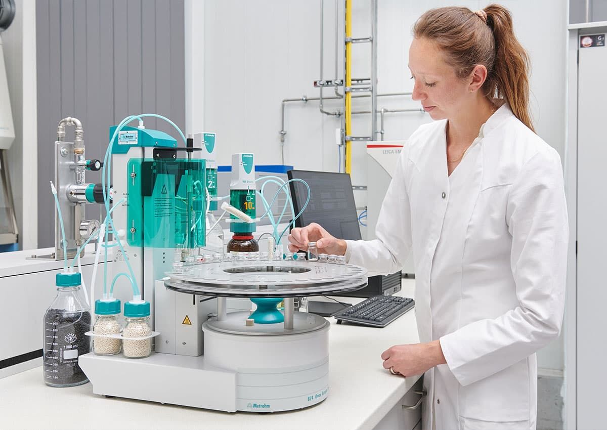 Determination of the water content of a sample using Karl Fischer titration