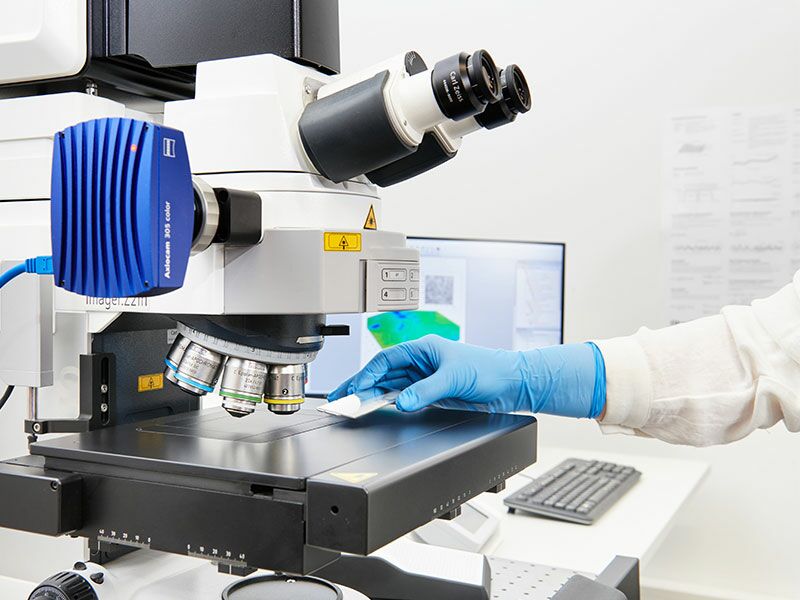 Cleanrooms create optimum environmental conditions for the low-contamination testing of materials