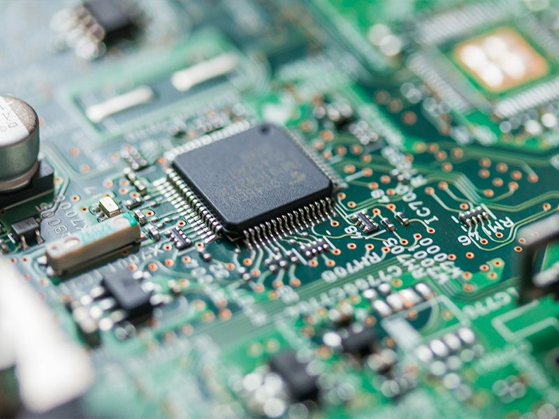 Ionische Verunreinigungen durch elektrisch geladene Teilchen