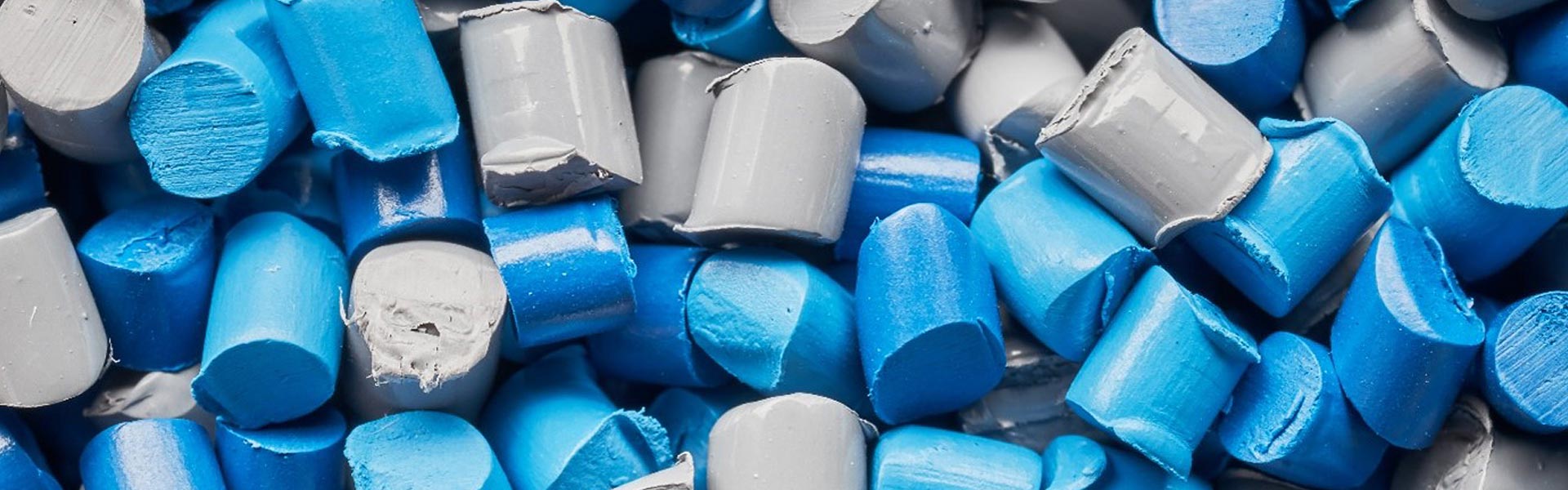 Plastics analysis using RAMAN, FT-IR, GC-MS, DSC and TGA