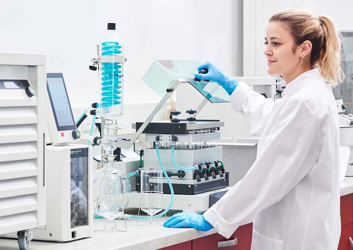 Qualitative und quantitative Analyse von festen, flüssigen und gasförmigen Substanzen, Rückständen und Schadstoffen im Labor der chemischen Analytik